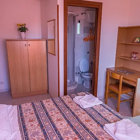 B&B Il Melograno Da Pina 3*